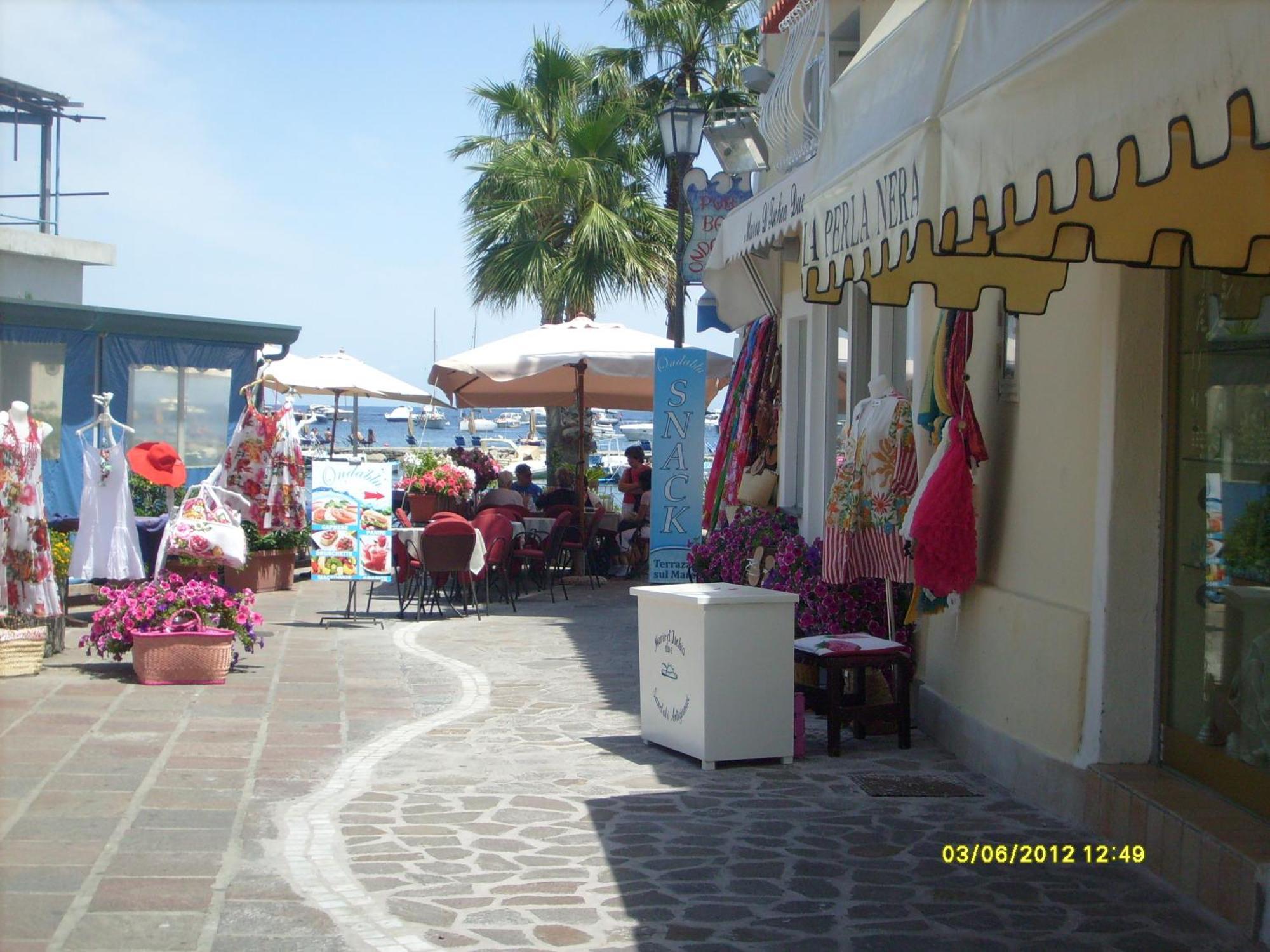 B&B Celestina Ischia Lacco Ameno  Bagian luar foto