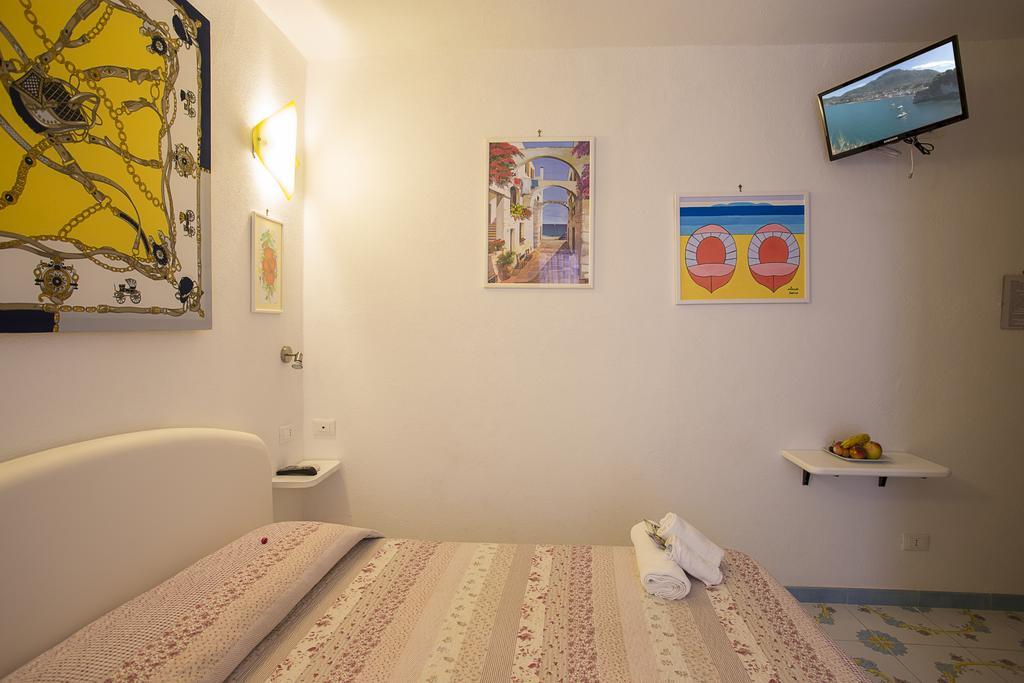 B&B Celestina Ischia Lacco Ameno  Bagian luar foto